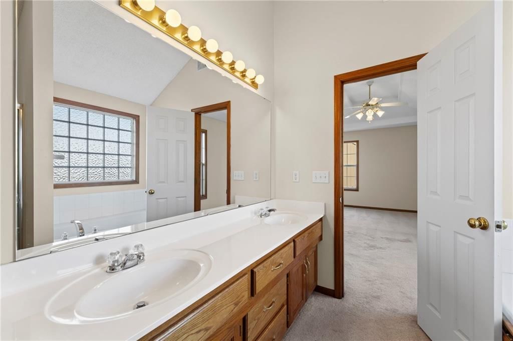 1300 Spruce Drive — photo 16