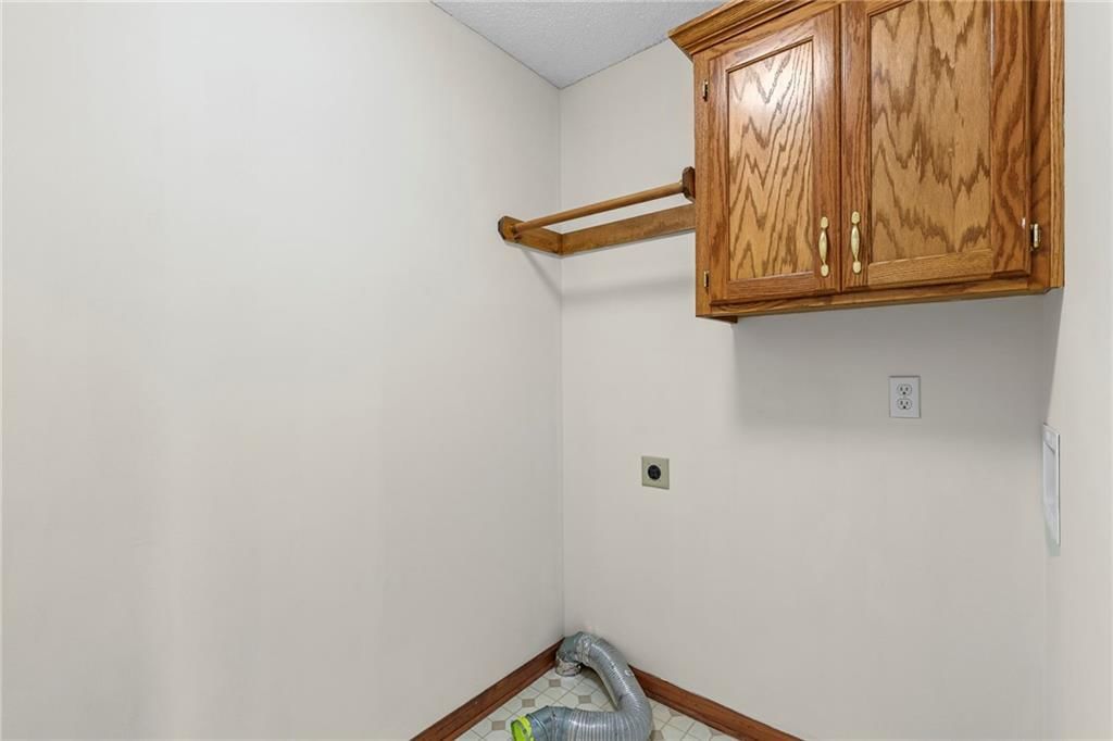 1300 Spruce Drive — photo 22