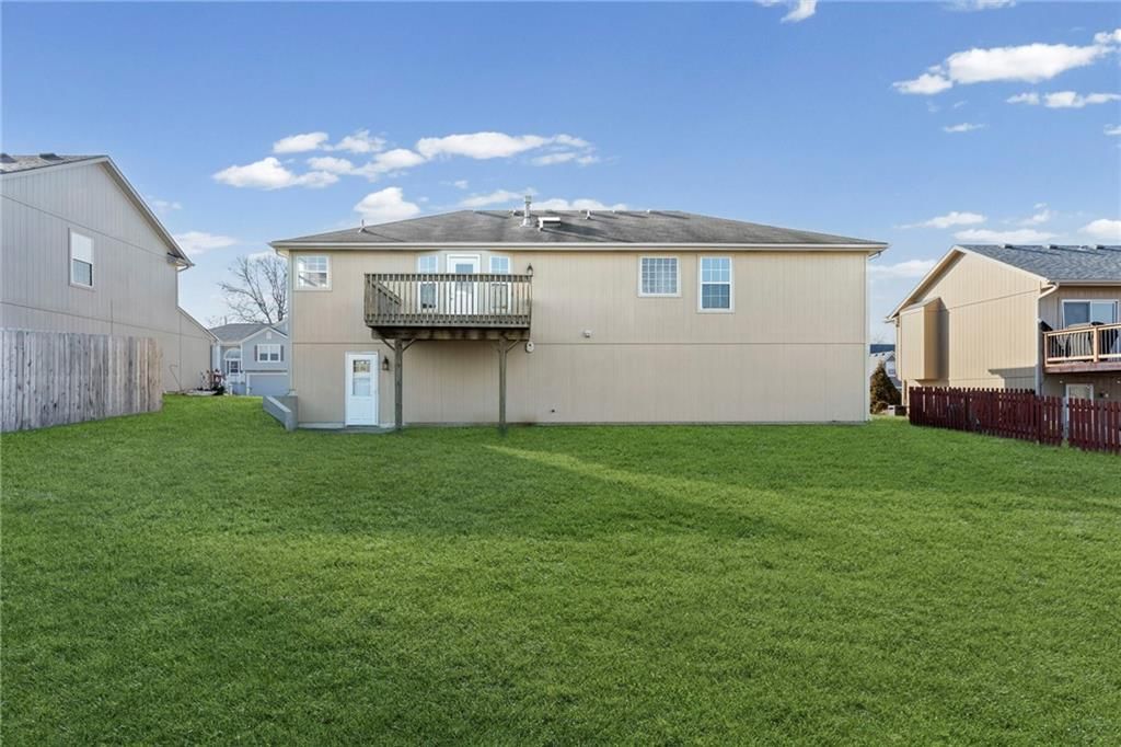 1300 Spruce Drive — photo 31