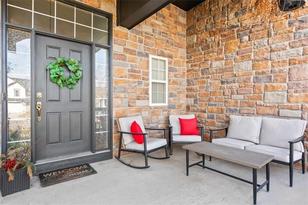 2312 SW Post Oak Court — photo 3