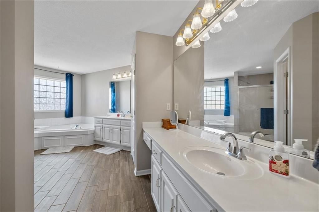 2312 SW Post Oak Court — photo 15