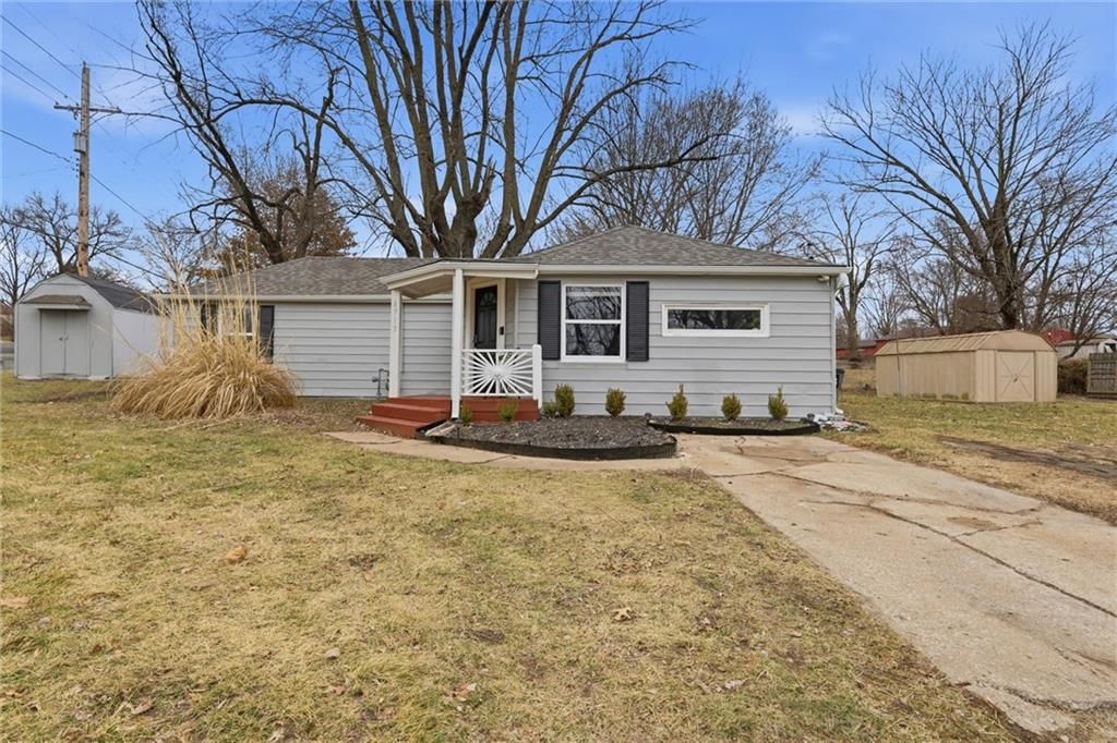 6713 S Elm Street, Pleasant Valley, MO