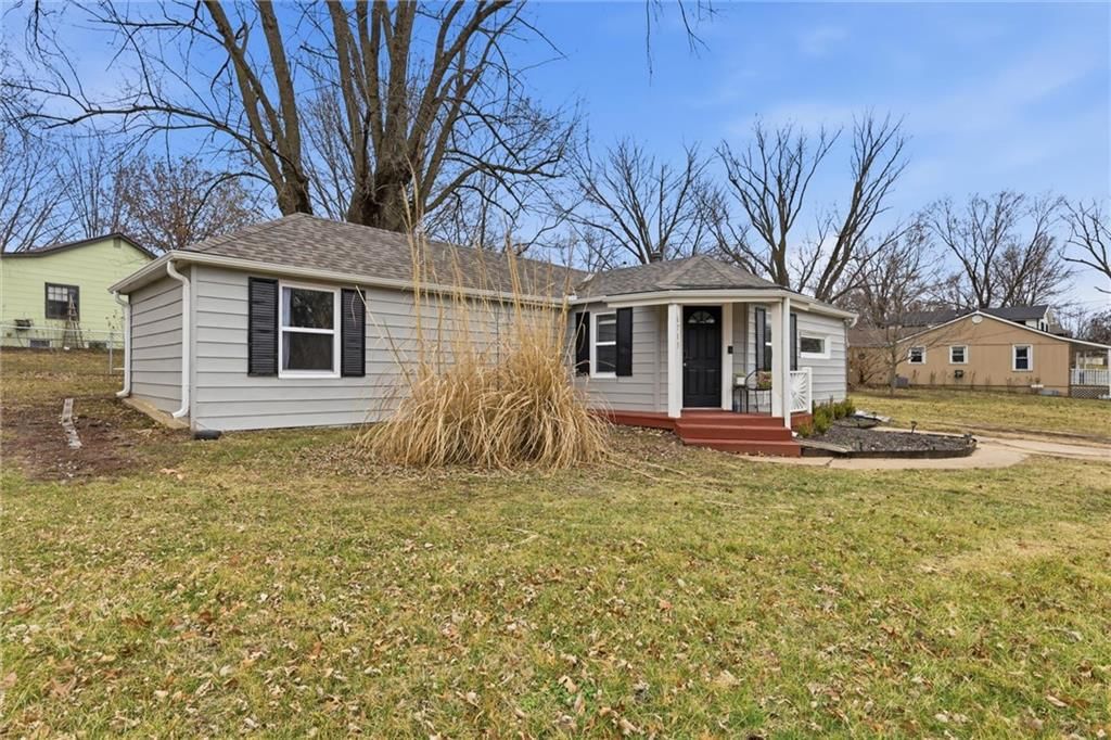 6713 S Elm Street — photo 2