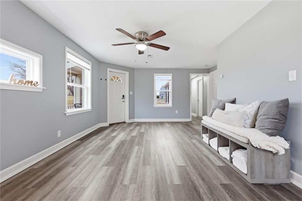 6713 S Elm Street — photo 10