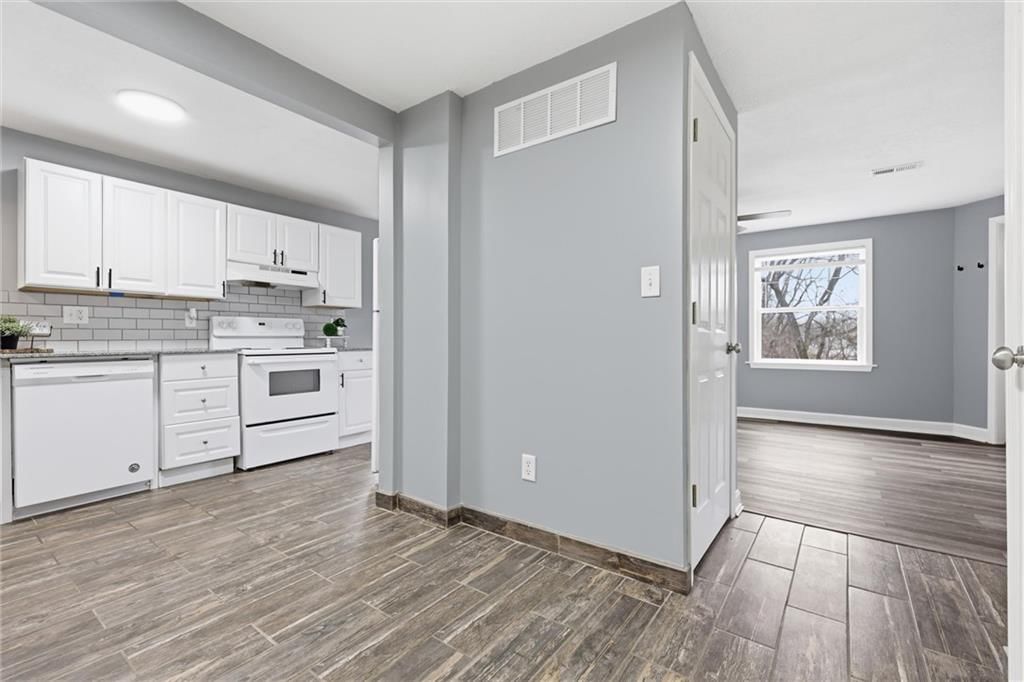 6713 S Elm Street — photo 14