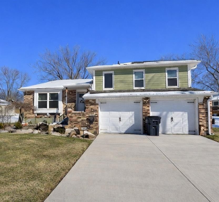4509 NW Wallingford Drive, Blue Springs, MO