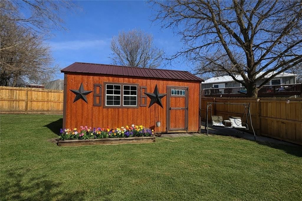 4509 NW Wallingford Drive — photo 3
