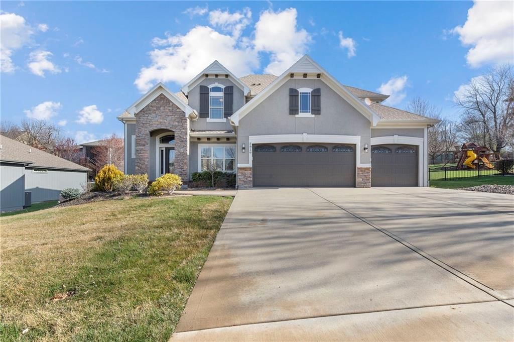 5819 Charlotte Street, Shawnee, KS