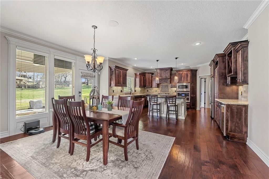 5819 Charlotte Street — photo 11
