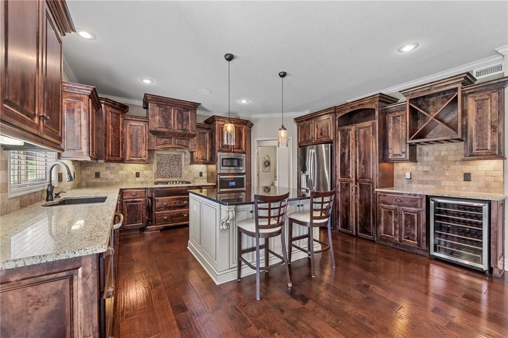 5819 Charlotte Street — photo 13