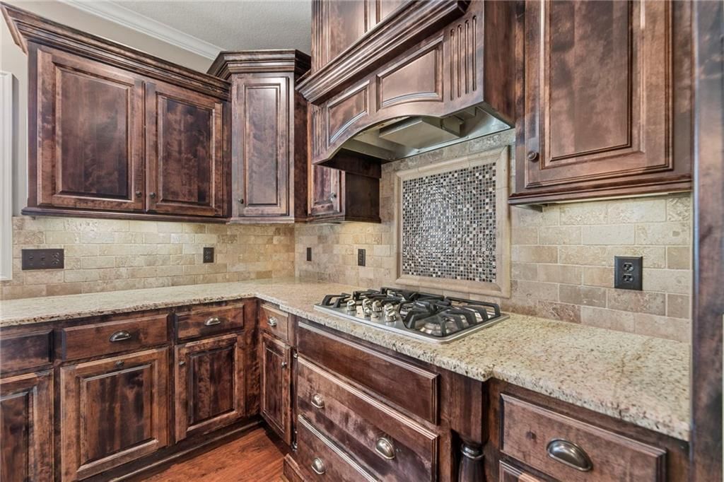 5819 Charlotte Street — photo 17