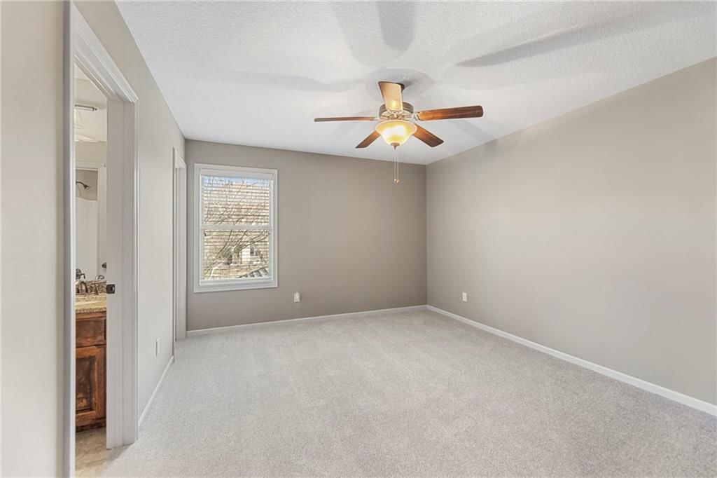 5819 Charlotte Street — photo 41