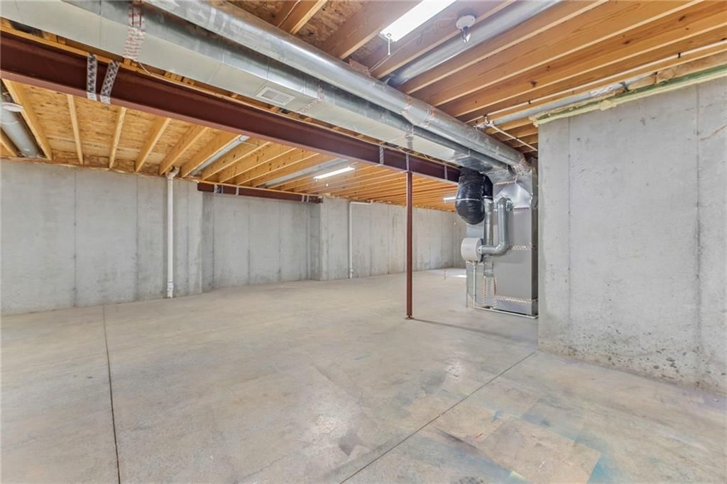 5819 Charlotte Street — photo 49