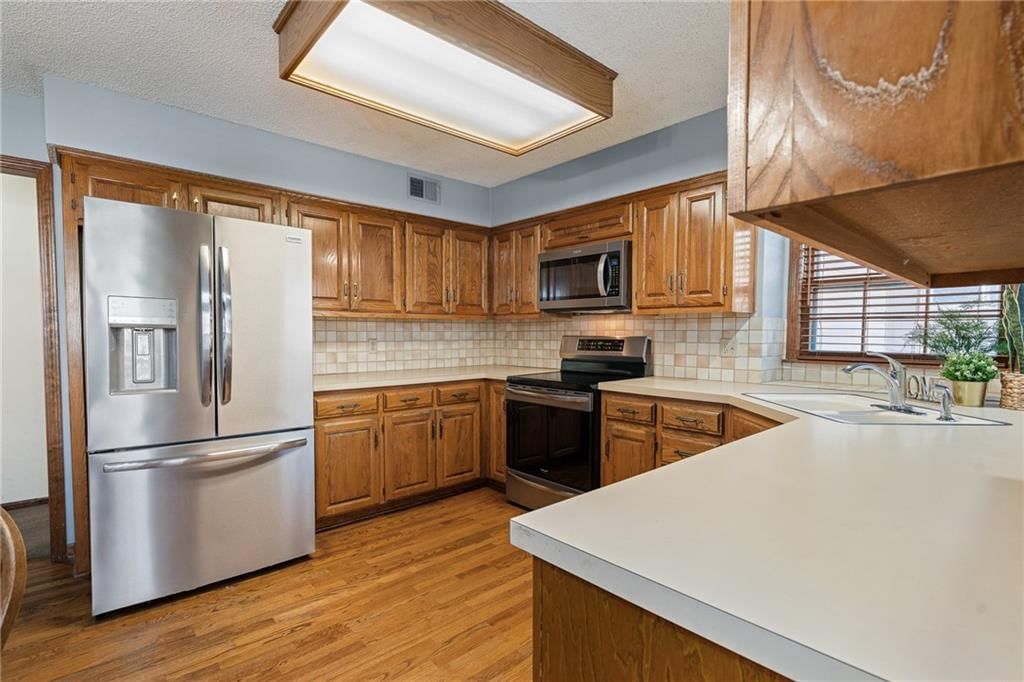 15514 W 89th Street — photo 14