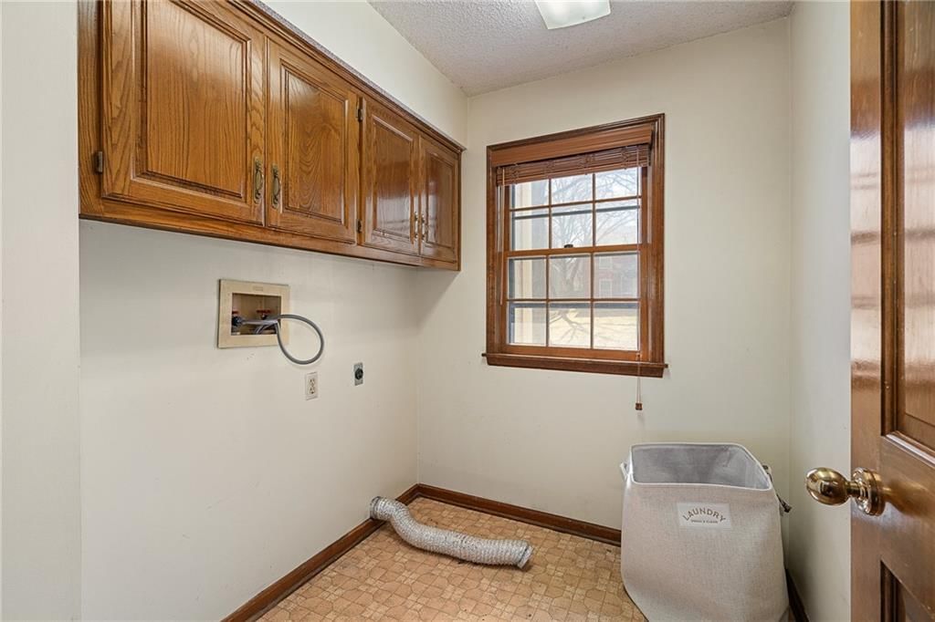 15514 W 89th Street — photo 16