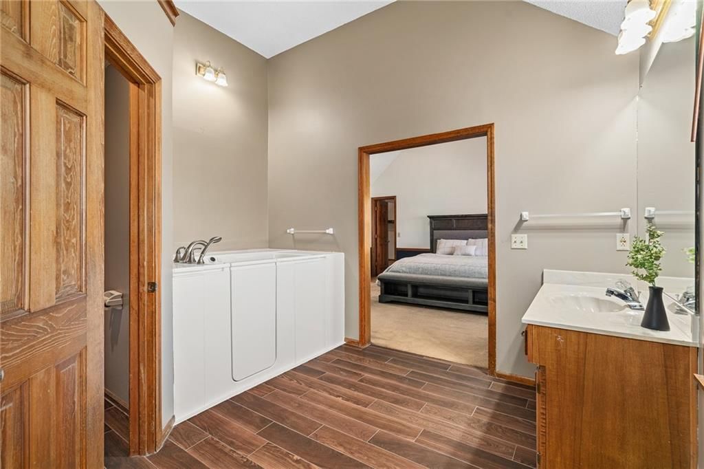 15514 W 89th Street — photo 23