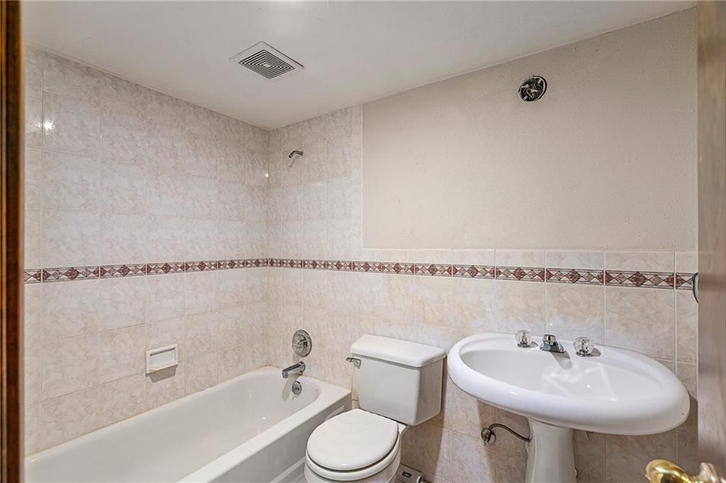 15514 W 89th Street — photo 31