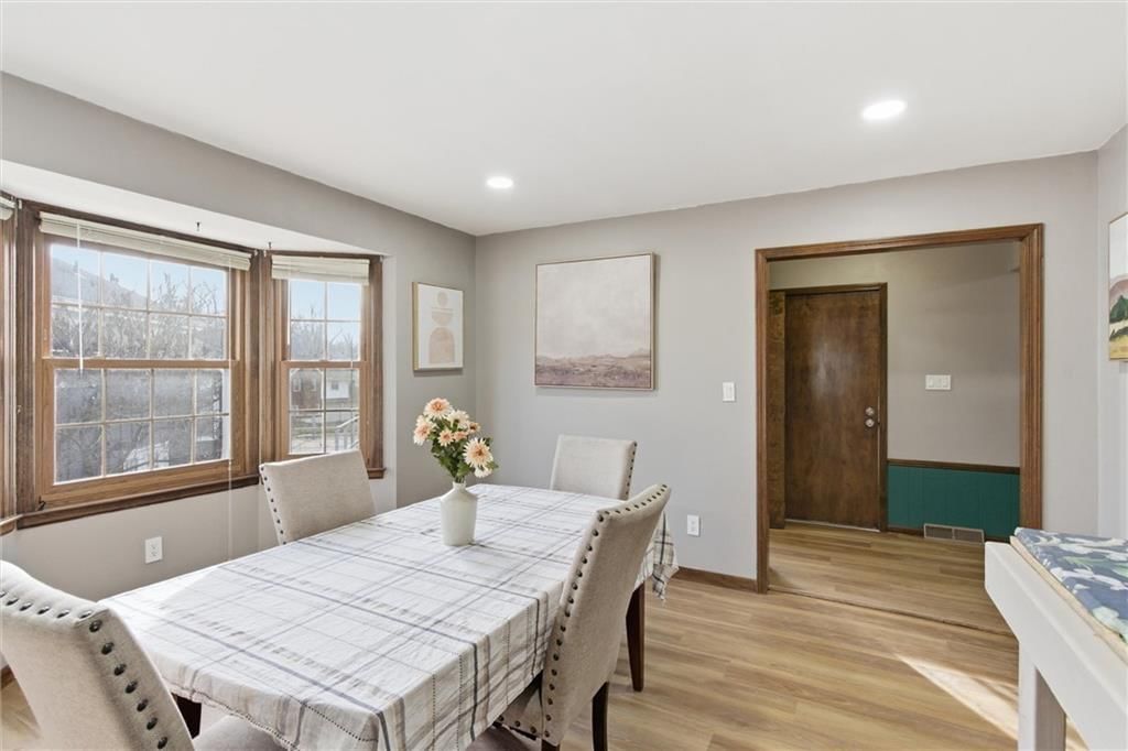 8828 Laurel Avenue — photo 15