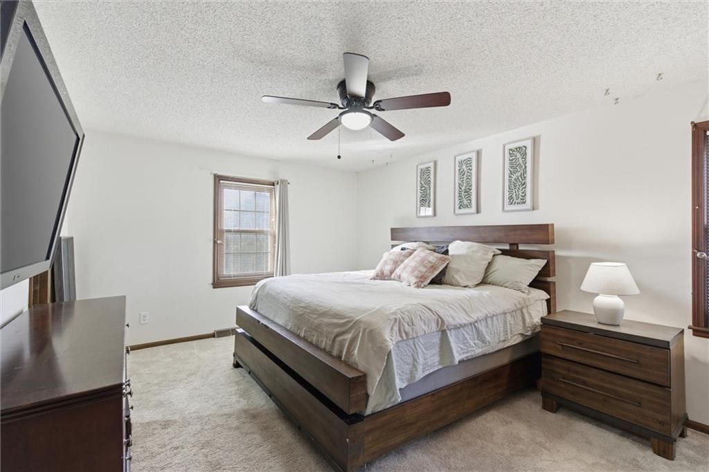 8828 Laurel Avenue — photo 16