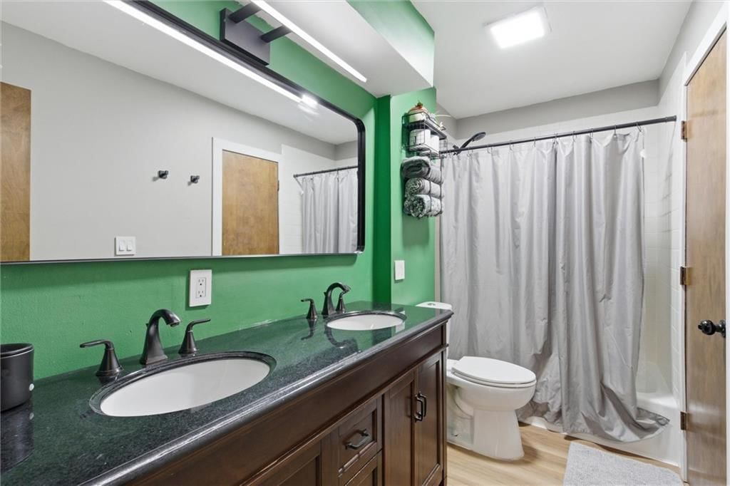 8828 Laurel Avenue — photo 17