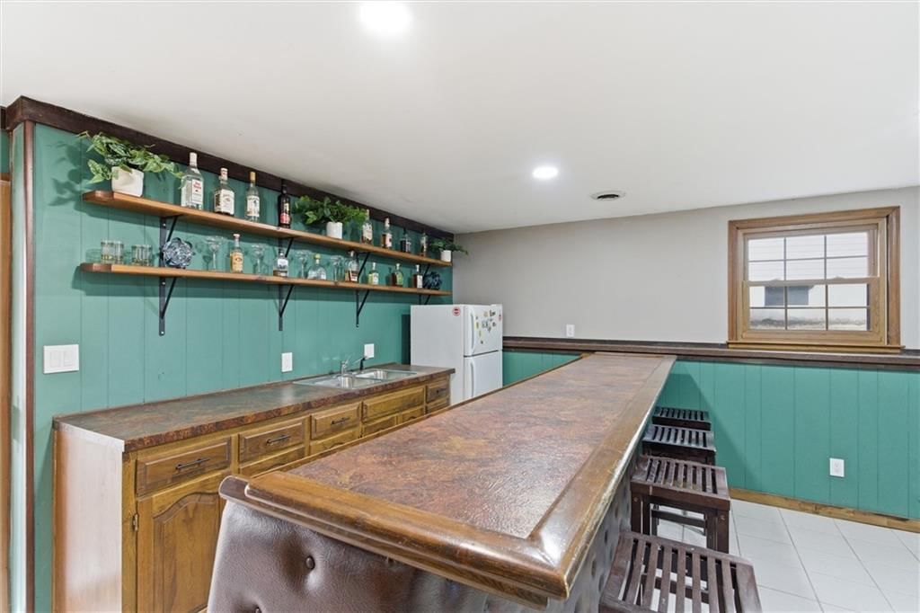 8828 Laurel Avenue — photo 22
