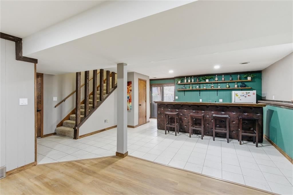 8828 Laurel Avenue — photo 23