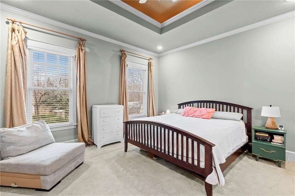 615 E 6th Street — photo 16