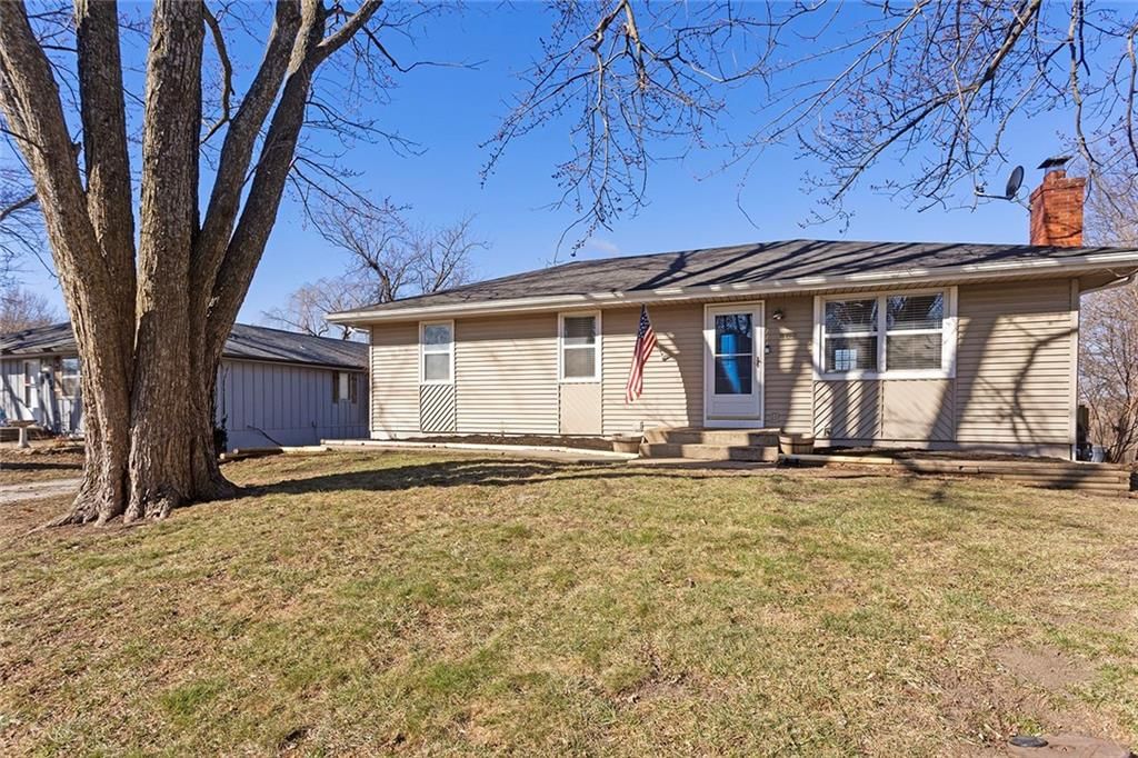 902 SW Locust Street — photo 2