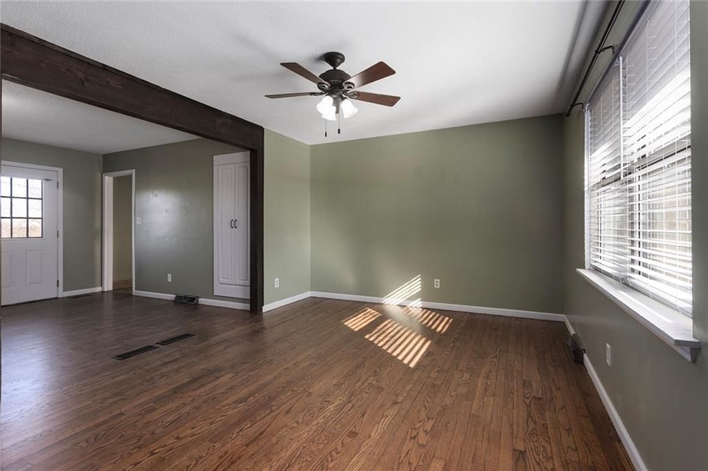 902 SW Locust Street — photo 4