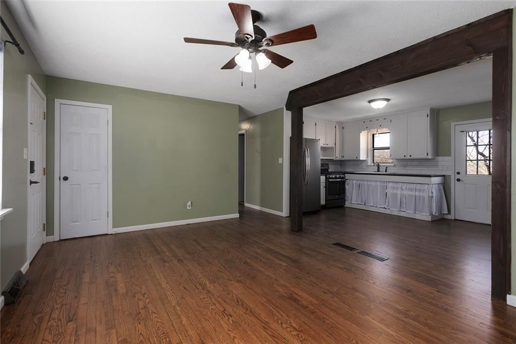 902 SW Locust Street — photo 5