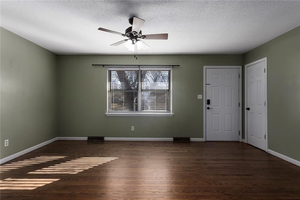 902 SW Locust Street — photo 6