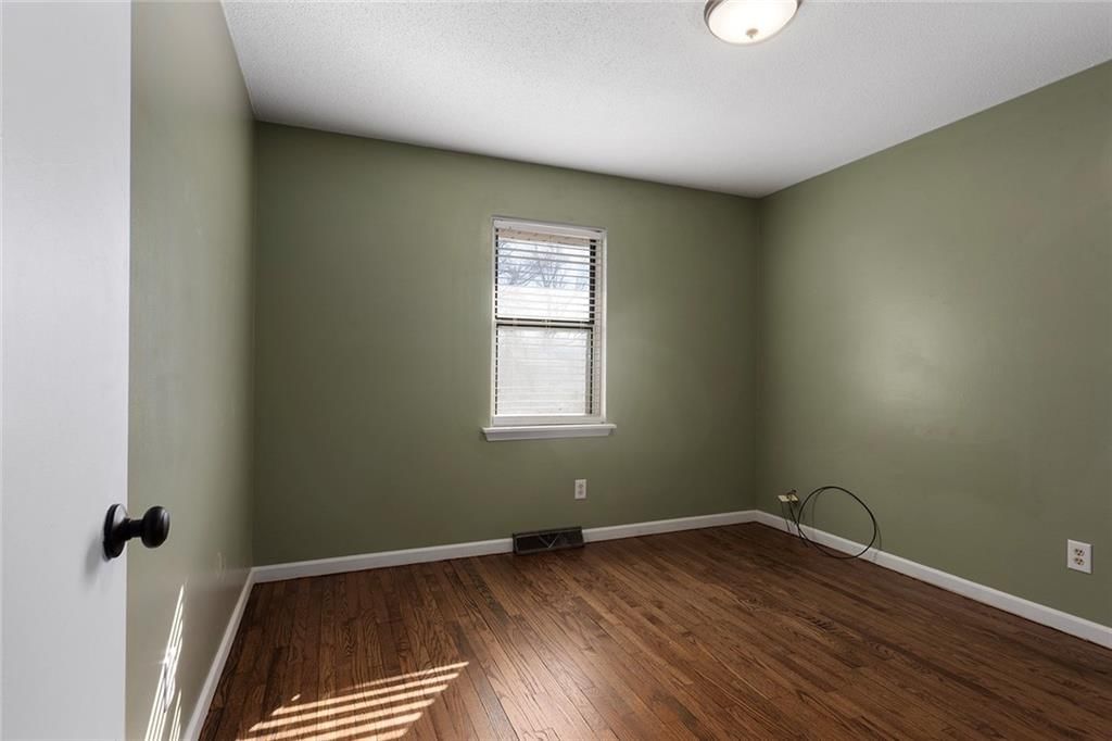 902 SW Locust Street — photo 17