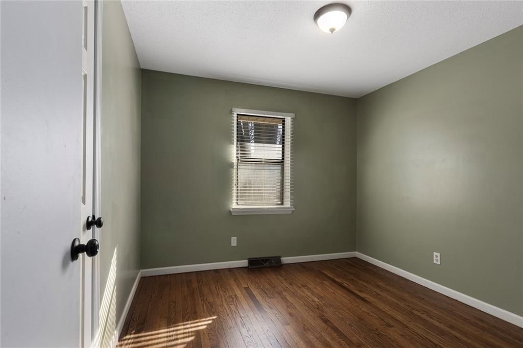 902 SW Locust Street — photo 19