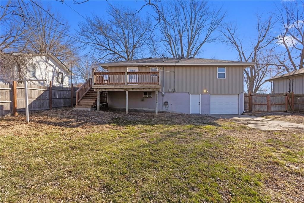 902 SW Locust Street — photo 31