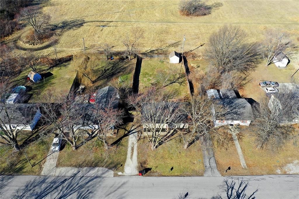 902 SW Locust Street — photo 33