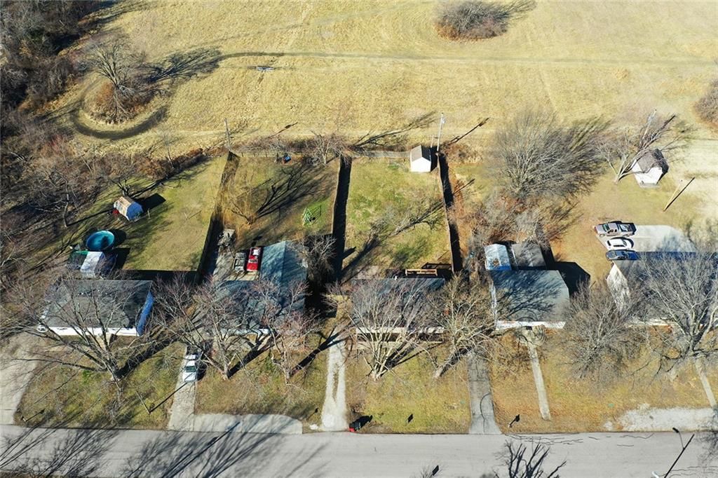 902 SW Locust Street — photo 34