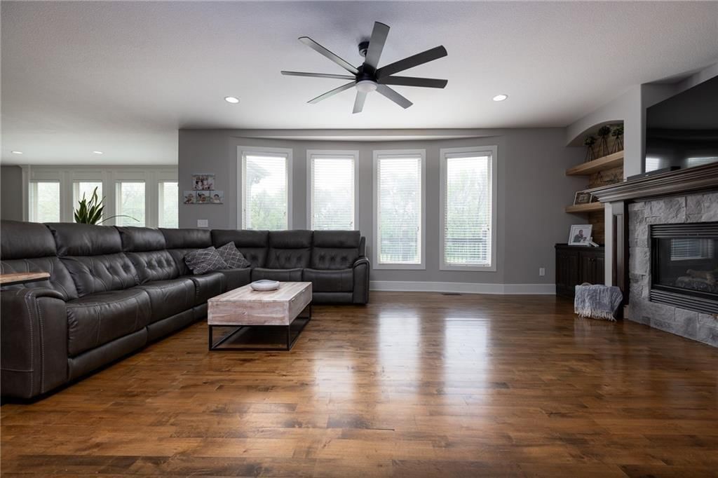 13017 Kelli Drive — photo 10