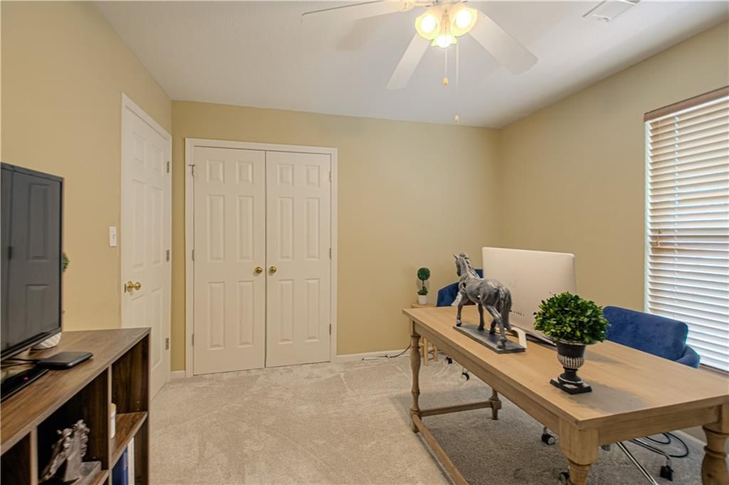 10916 N Wallace Avenue — photo 27