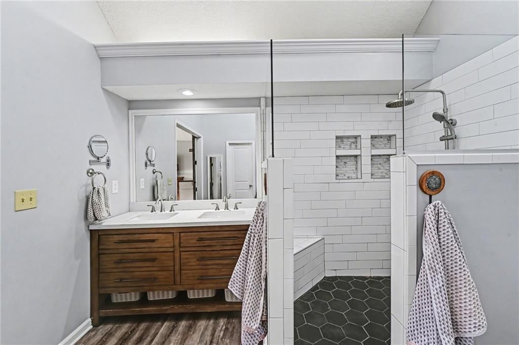10620 Rowland Avenue — photo 22
