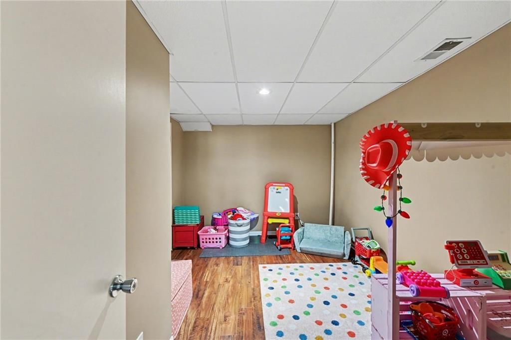 10620 Rowland Avenue — photo 26