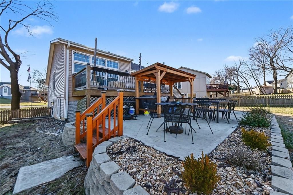 10620 Rowland Avenue — photo 31