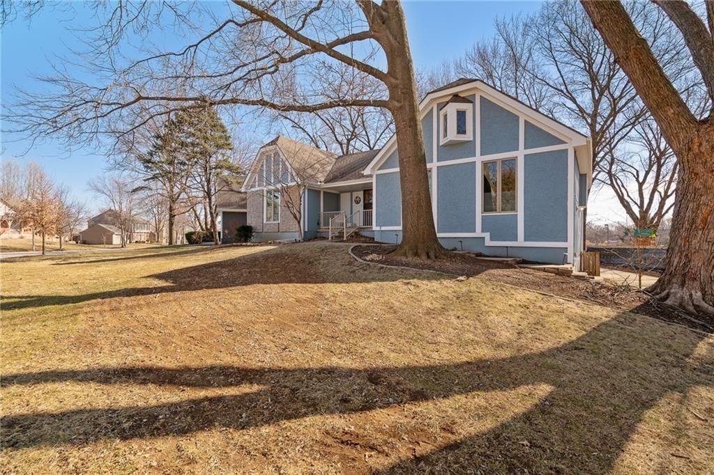 9111 W 116 Terrace — photo 32