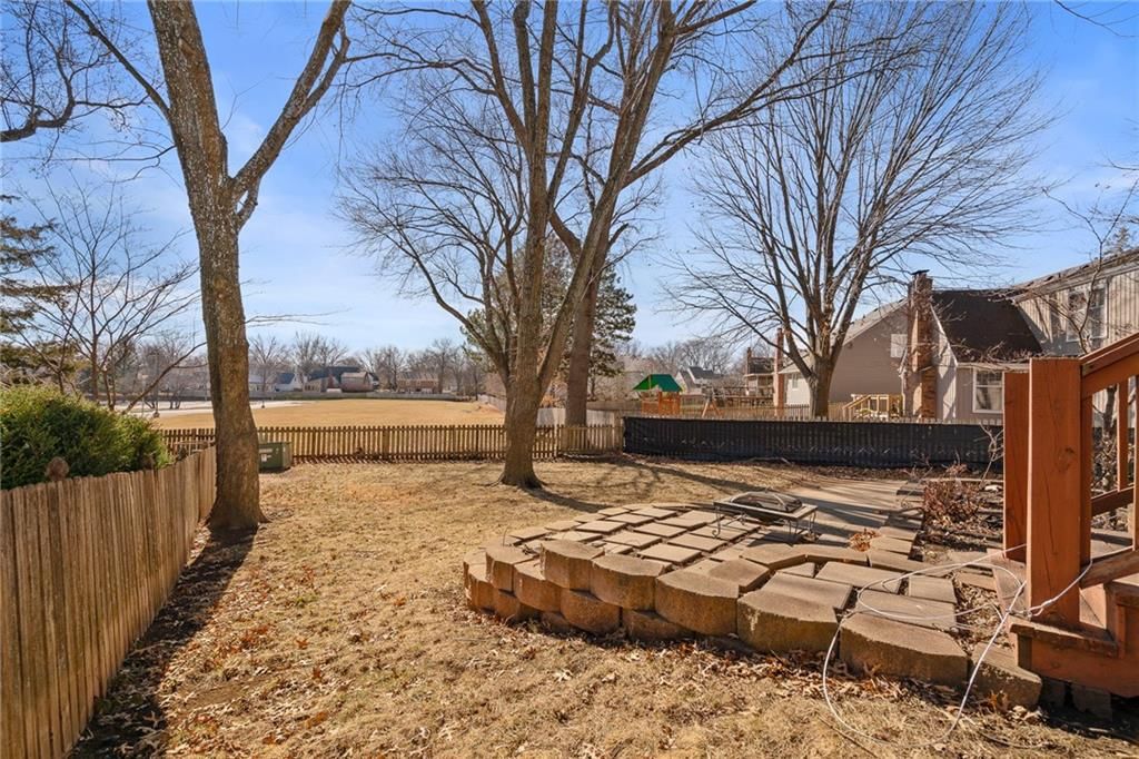 9111 W 116 Terrace — photo 34