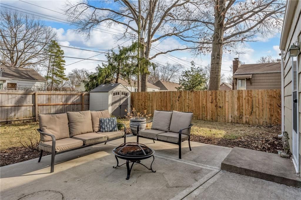 7609 Russell Road — photo 40