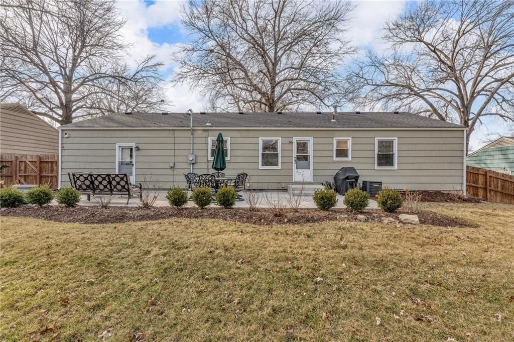 7609 Russell Road — photo 43
