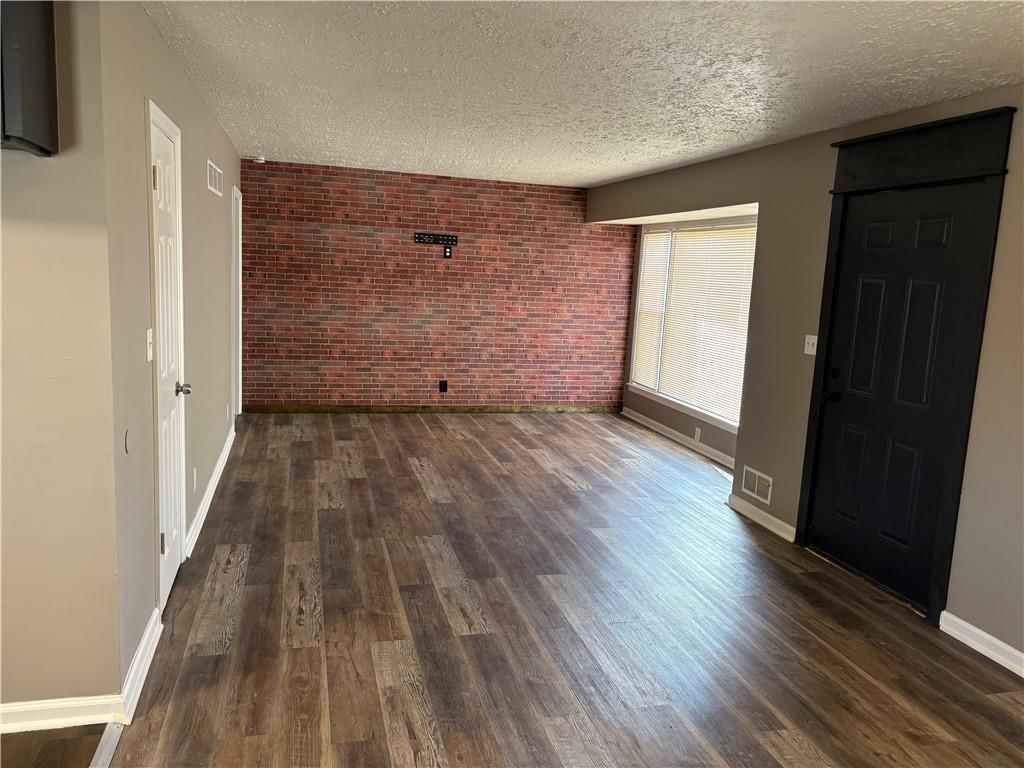10201 Belmont Avenue — photo 3