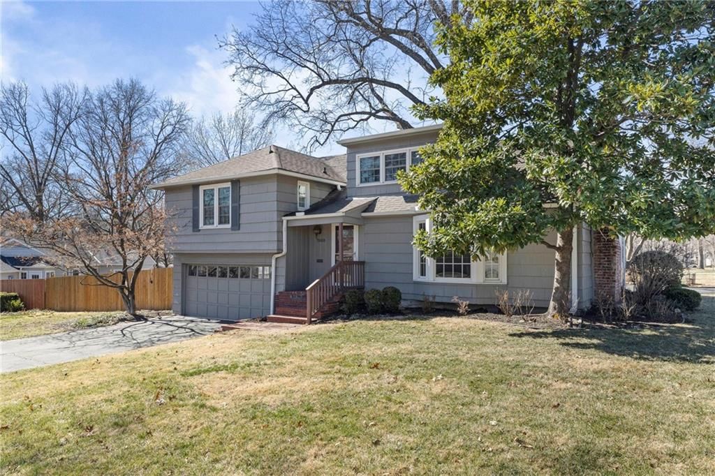 7000 Roe Avenue — photo 2