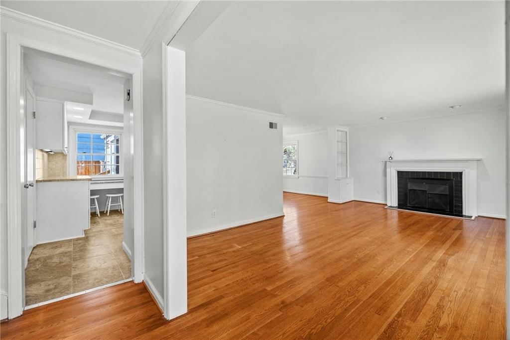 7000 Roe Avenue — photo 12