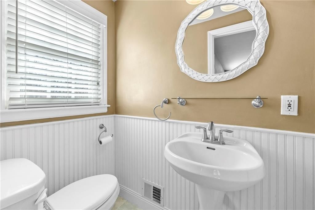 7000 Roe Avenue — photo 16