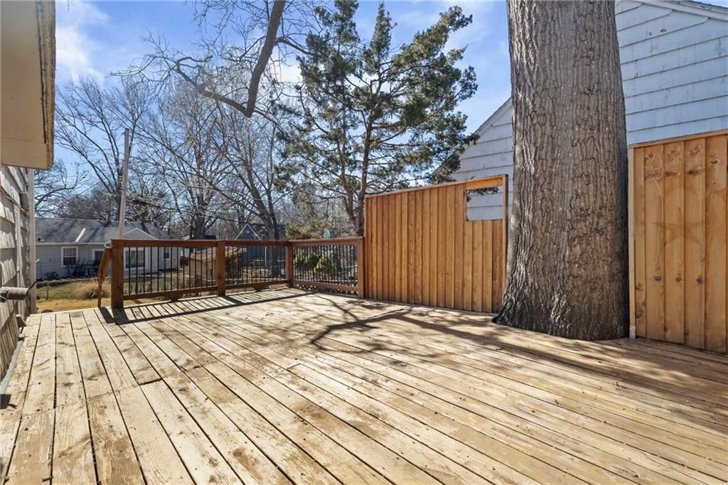 7000 Roe Avenue — photo 24